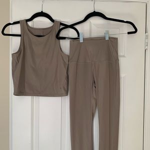 Tavi Noir set (both size small)